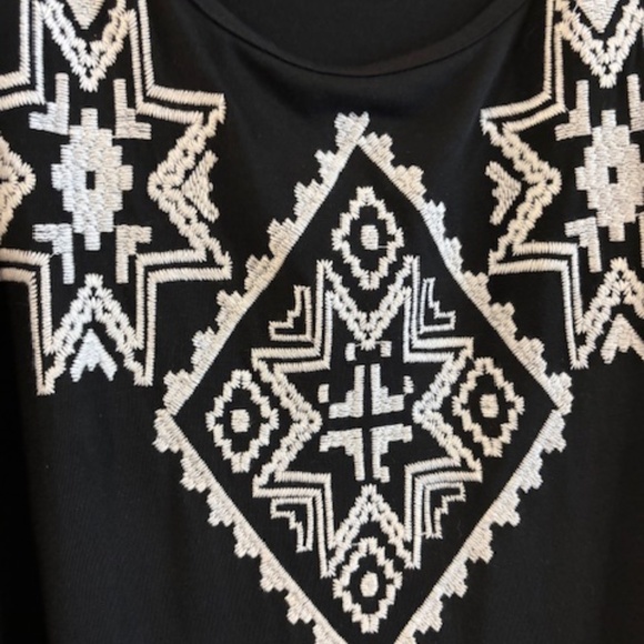 Roper Embroidered handkerchief dress/tunic- NEW - Picture 3 of 4